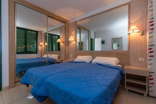 Postel nebo postele na pokoji v ubytování Azahara Playa 46 - One Bed