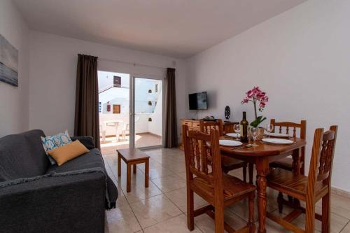 Las Floritas 22 - One Bed ground floor with pool view