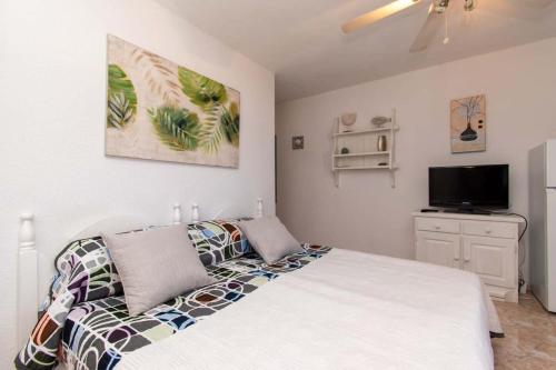 Parque Santiago II 269 - Studio with sea and pool views