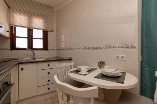 Kuchyň nebo kuchyňský kout v ubytování Parque Santiago II 269 - Studio with sea and pool views