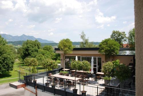 Nespecifikovaný výhled na hory nebo výhled na hory při pohledu z hotelu