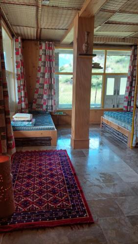 Postel nebo postele na pokoji v ubytování Khana Badosh Resort