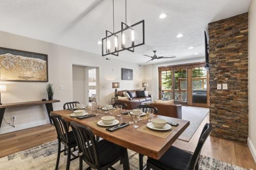 Posezení v ubytování TOWN POINTE B204 condo