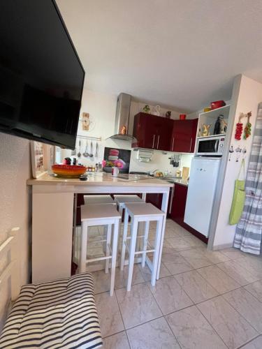 Paradis du Soleil-plage de la roquille - 4 personnes- clim-parking