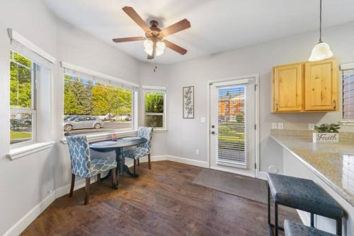 Φωτογραφία από το άλμπουμ του Condo with Sauna & Fitness Center, Extended Stay Savings σε Coeur d'Alene