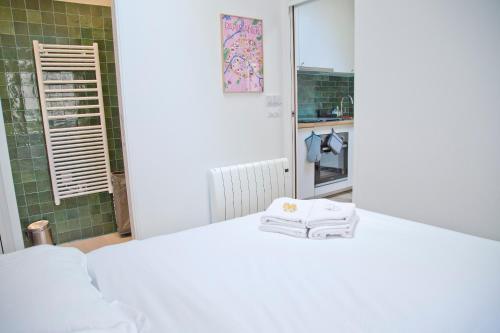 Constance - Heritage Suite Saint-Germain Courtyard Hideaway