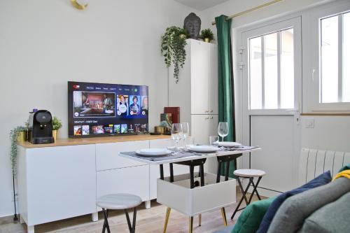 Constance - Heritage Suite Saint-Germain Courtyard Hideaway