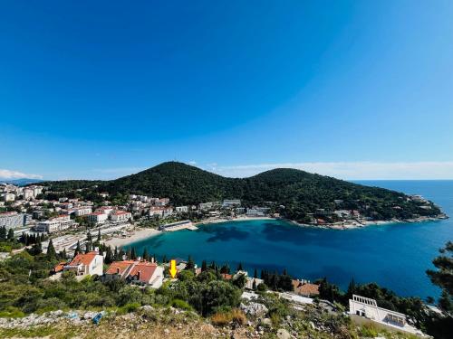 Studio apartment (Gudelj) with big terrace, sea view, free parking