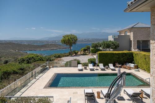 Mediterranean villa Seaview privet pool