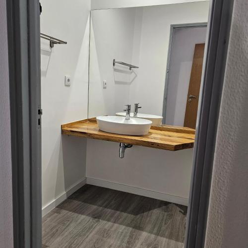 Ένα μπάνιο στο Marinha Garden Inn - AL