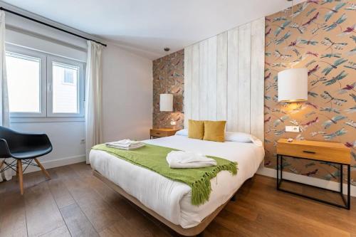 Super central Malaga Flat with Terrace and Free Parking