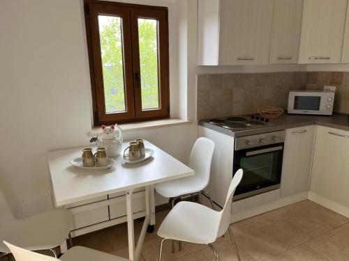 Gallery image of Appartamento nel borgo di Micciano in Micciano
