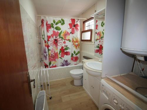 Kúpeľňa v ubytovaní BRAMANT 5 - Primera planta con terraza, vistas al mar y parking. - ES-228-77