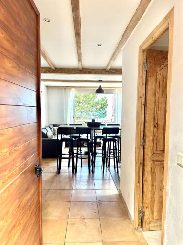 Photo de la galerie de l'établissement Appartement de charme avec vue mer pour 4personnes, à Conca