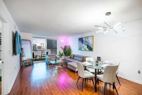 Posezení v ubytování Modern Bayview Apartment in Brickell Bay