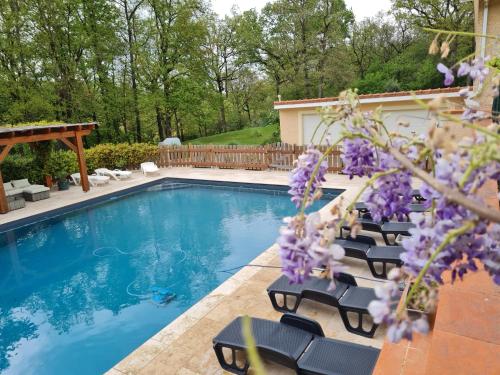The swimming pool at or close to L occitane