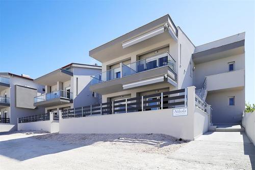 Nikola Luxury Apartments Nikiti 2 bedrooms 5 guests
