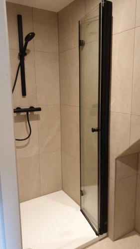 Een badkamer bij Luxe-Studio J