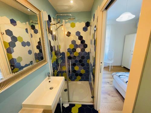 Ένα μπάνιο στο Villa Verde Piran, Authentic Mediterranean Stay