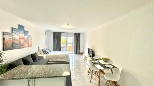 PRAIA DA ROCHA, 4ºB Jardins da Rocha, Charming Studio, near the Sea, By IG