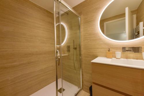 Upscale 1-Br apartment 100 meter from the Palais des Festivals