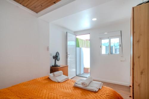Terrace & Barbecue Apartment in Alameda Downtown