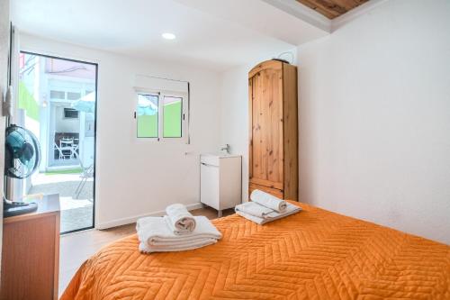 Terrace & Barbecue Apartment in Alameda Downtown