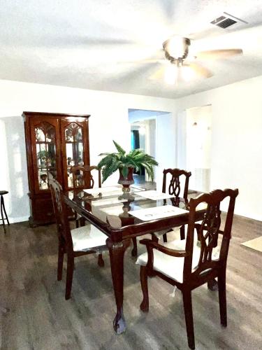 Gallery image of Cozy, Comfortable, and Convenient! in Port Arthur