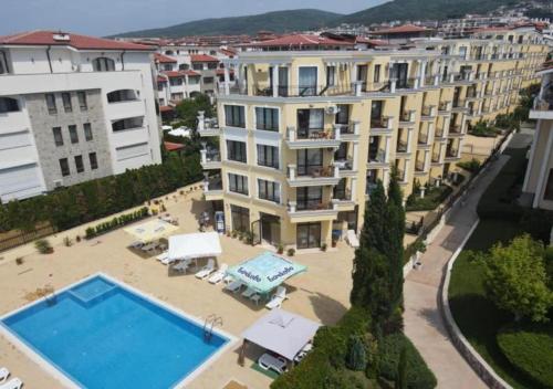 Bazén v ubytování HORIZON 9 'В' Apartment Sveti Vlas nebo v jeho okolí
