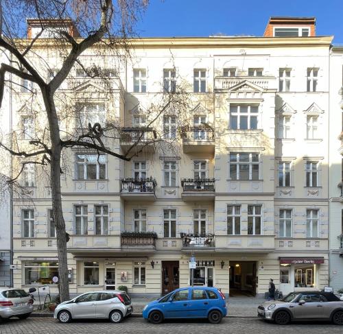 120 sqm Historic Design Apartment Savignyplatz near Ku'damm photo 7