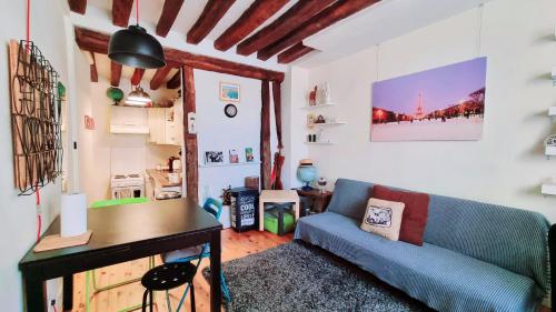 Cozy apartment Central Paris Le Marais with 1 separate Bed room