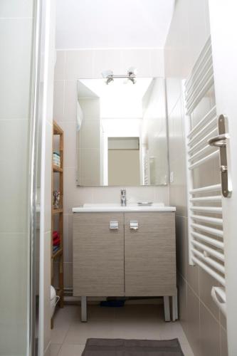 Cozy apartment Central Paris Le Marais with 1 separate Bed room
