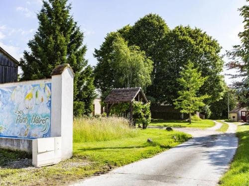 Gallery image of Grande maison familiale avec jardin, salle de jeux, proche de Tours et Blois. - FR-1-491-380 in Authon
