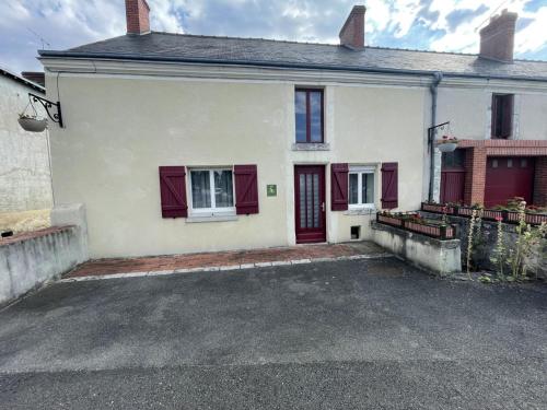 Maison plain-pied 3 ch avec sdb privatives, cour et jardin, proche Blois et châteaux de la Loire - FR-1-491-424