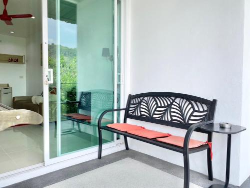 Ruang duduk di Chalong - 8 Bedroom Private Pool Villa - Nap Crown