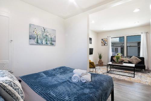 Φωτογραφία από το άλμπουμ του Chic Studio Sleeps 4 Beverly Hills Adj στο Λος Άντζελες