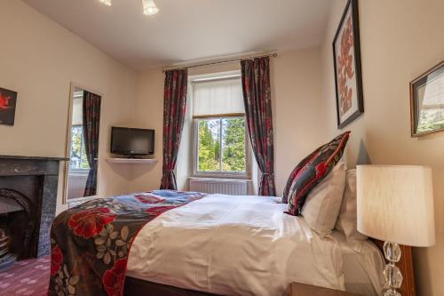 Burn How Garden Hotel - Bowness on Windermereにあるベッド