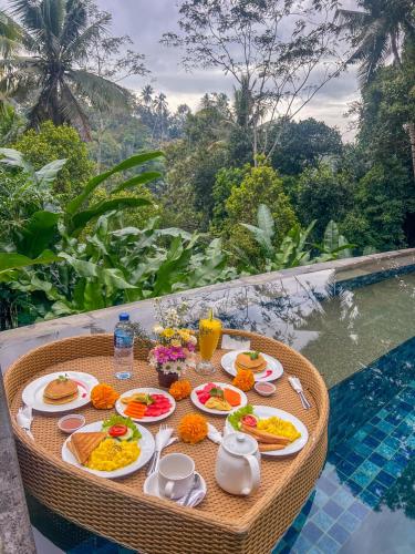 Jídlo v aparthotelu nebo okolí