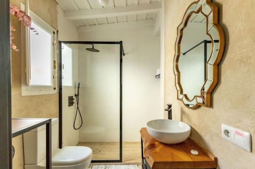 Alcazares Central Suite by Valcambre