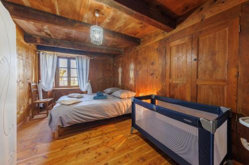 Postel nebo postele na pokoji v ubytování L'Anglardoise - Maison pour 7 voyageurs