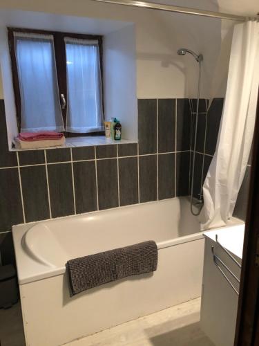 Photo de la galerie de l'établissement Cottage au trabuech, à Lus-la-Croix-Haute