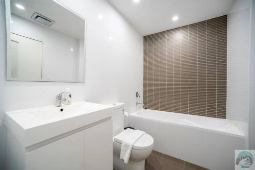 Ett badrum på Aircabin - Hillsdale - Sydney - 3 Beds Apt
