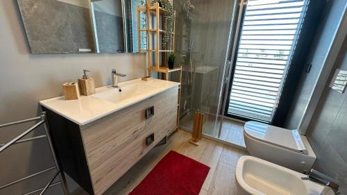 Un baño de Condominio Laureati