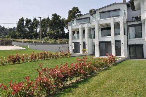 Villa Joana Kriopigi by Halkidiki Villas