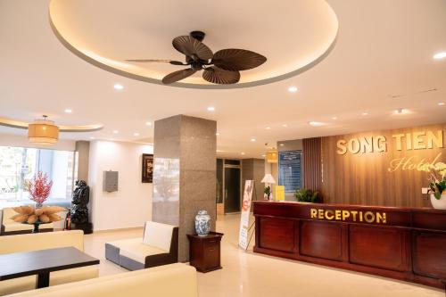 Χώρος καθιστικού στο Song Tien Hotel