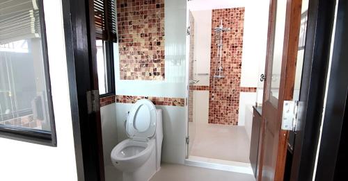 Φωτογραφία από το άλμπουμ του 3 Bedrooms Apartment in Ekkamai,Sukhumvit σε Klong Toi