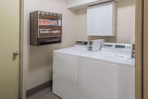 Φωτογραφία από το άλμπουμ του Days Inn by Wyndham Great Falls σε Great Falls