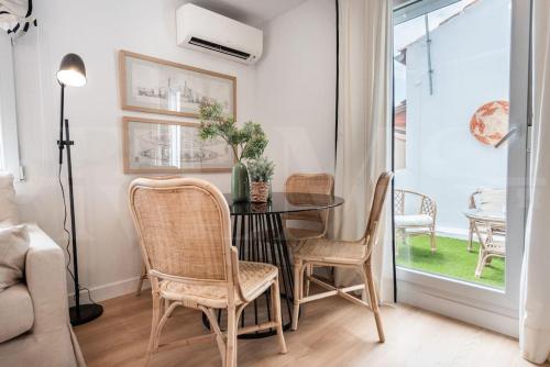 Apartment with Cathedral view & terrace by REMS