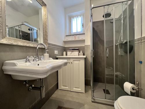 Koupelna v ubytování AdaeSaboCortona