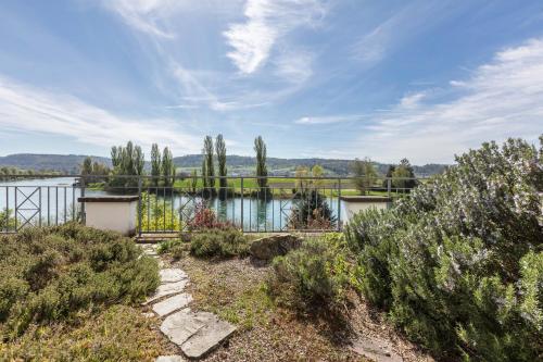 Imagine din galeria proprietății Ferienwohnung Rheinblick în Küssaberg